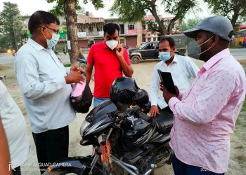 सजिलो सहकारीद्वारा सुरक्षाकर्मीलाई स्वास्थ्य सामाग्री हस्तान्तरण