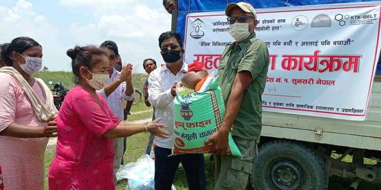 बगर क्षेत्रका अति विपन्न समुदायलाई राहत वितरण