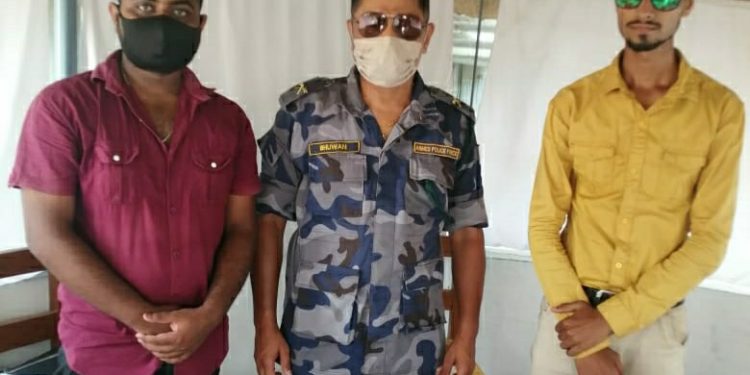 नेविसंघद्वारा सशस्त्र प्रहरीलाई स्वास्थ्य सामाग्री हस्तान्तरण