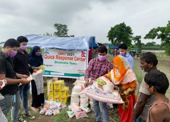 बाढी प्रभावितलाई क्युआरसी भोक्राहाद्वारा राहत वितरण