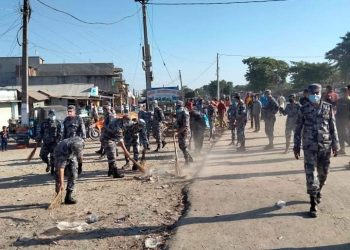 छठ पर्वको अवसरमा बजार सरसफाइ