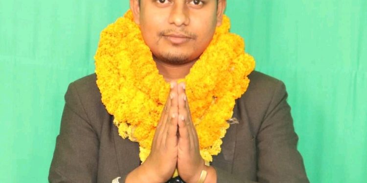 समाजसेवासँगै राजनीतिमा उदाएका वीरेन्द्र