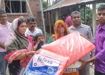 आगलागी पीडितलाई राहत वितरण