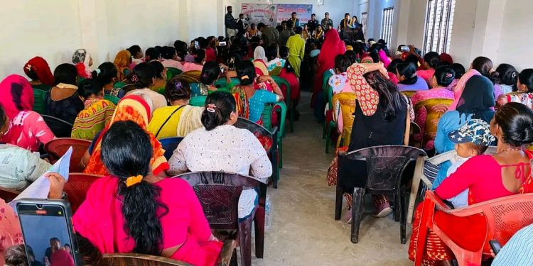 घरदैलोमा मन्त्री कार्कीलाई जनसमर्थन बढ्दै