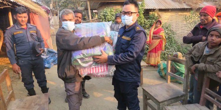 पीडितको साथमा सुनसरी प्रहरी