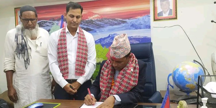 जनतालाई सहज रुपमा सेवा प्रवाह गर्न निर्देशन