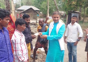 आगलागी पीडितलाई नगद सहयोग हस्तान्तरण