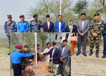 सीमा नाकामा फहराइयो राष्ट्रिय झण्डा