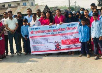 भोक्राहाका जनप्रतिनिधि विद्यार्थी भर्ना अभियानमा