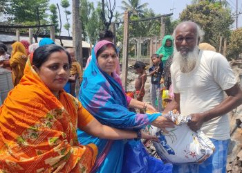 कोशीका आगलागी पीडितलाई सहयोग