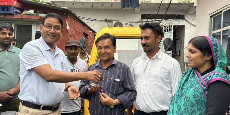 कोशीमा फोहोर व्यवस्थापन गर्न ई लोडर