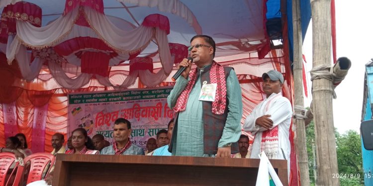 सांसद मन्सुरीको प्रमुख आतिथ्यमा मनाइयो आदिवासी दिवस