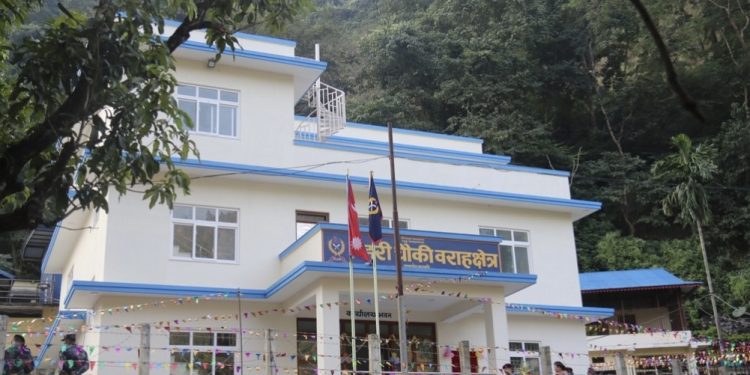 बराहक्षेत्रमा निर्मित प्रहरी भवनको उद्घाटन