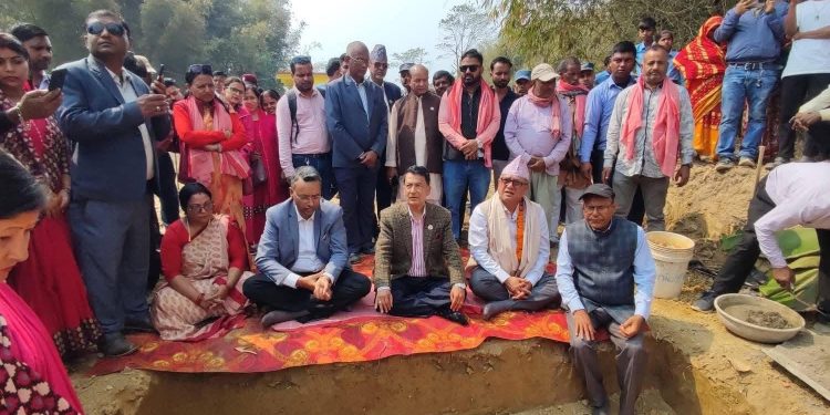 सांसद कार्कीको पहलमा डुम्राहामा विद्यालय भवन बन्दै